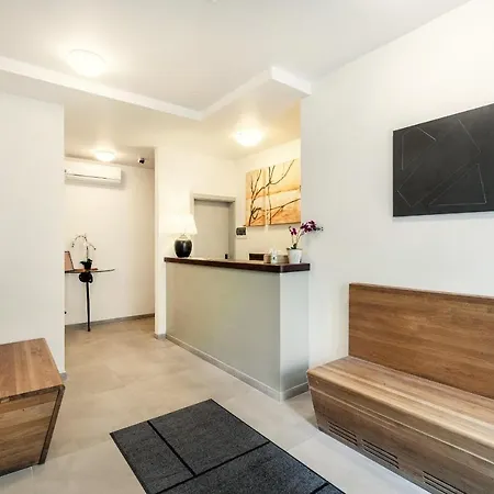 Vincanto Old Town Aparthotel
